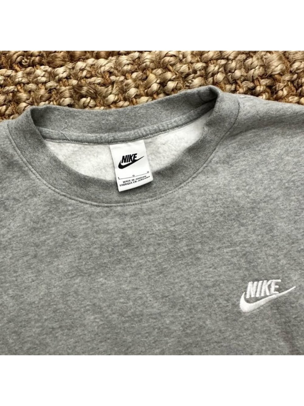 Nike Crewneck Sweatshirt Gray Mens (Large)